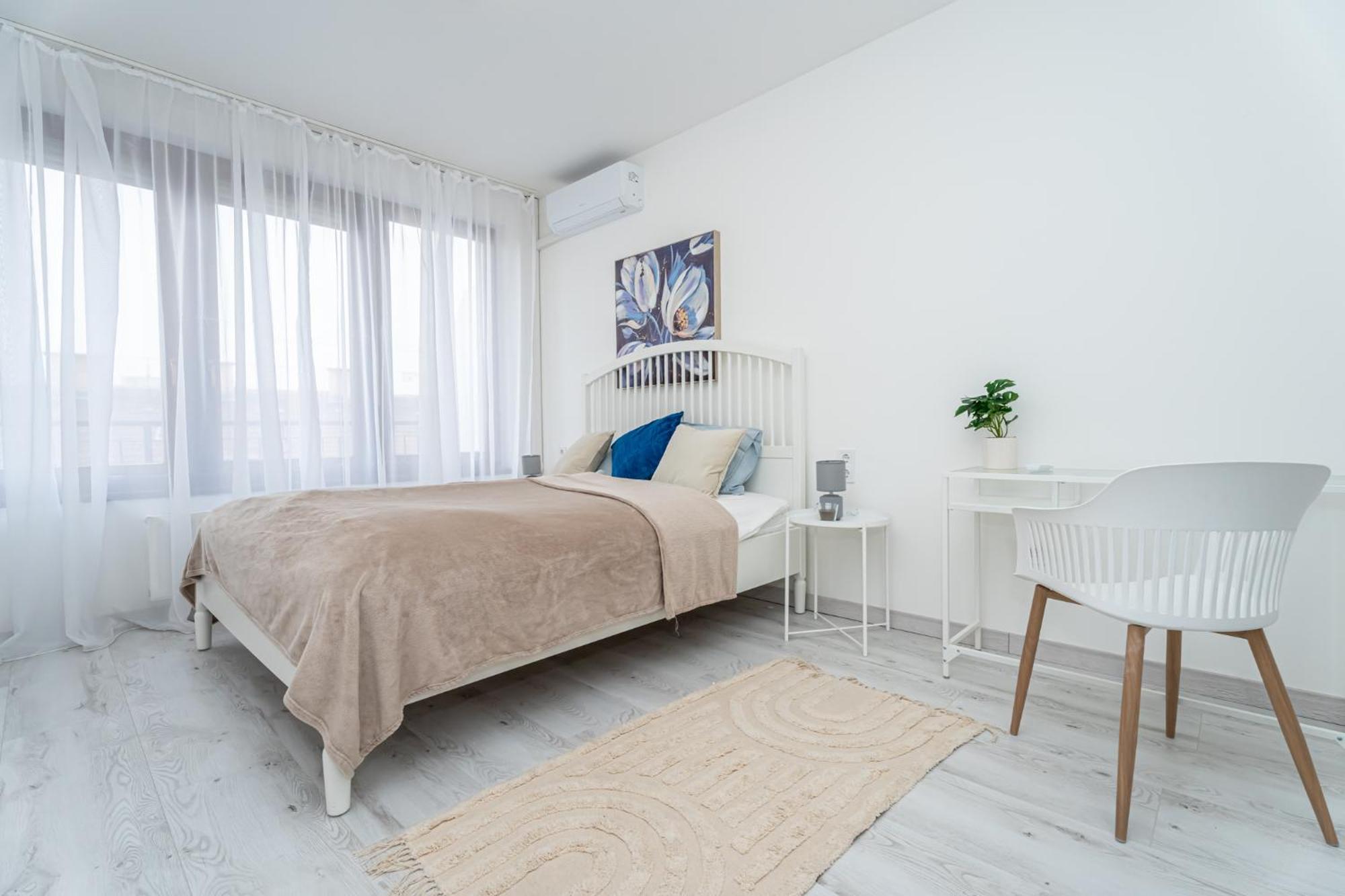 Apartment Luxy Hollo Gozsdu Court